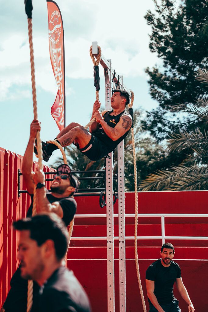 C&oacute;mo mezclar CrossFit con fuerza funcional para obtener resultados m&aacute;s r&aacute;pidos